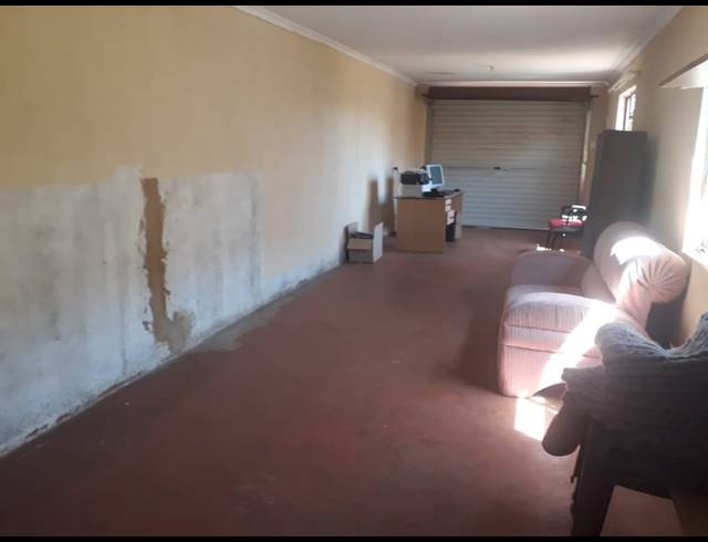 3 BEDROOM HOUSE SOLD IN THE ORCHARDS